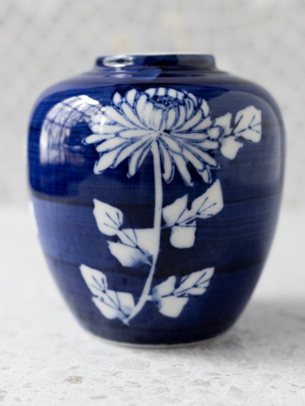 Vintage Takahashi blue white hand painted floral vase or ginger jar no lid 4"